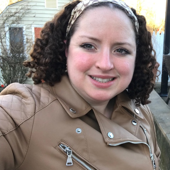 Meet your Posher, Niamh - Picture 2 of 8